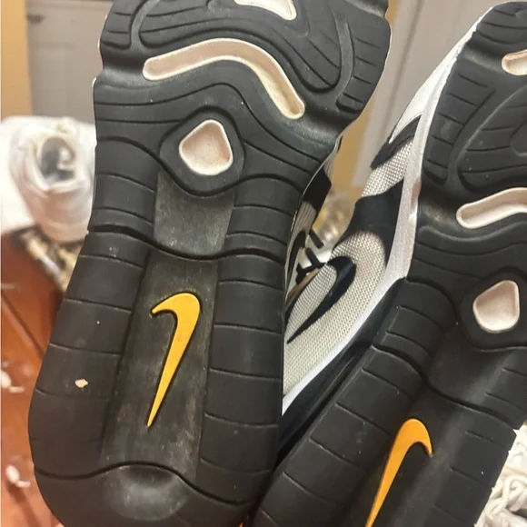 Black and White Chunky Sneakers with Cushioned Sole - Picture 3 of 6